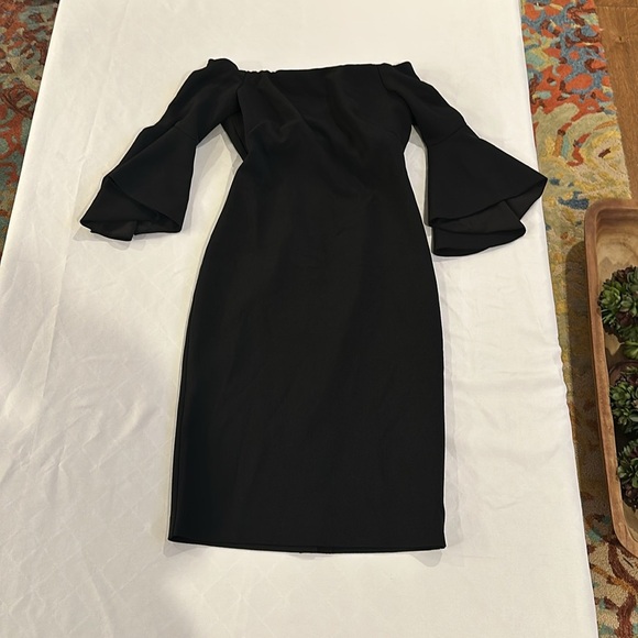 Chelsea28 Chelsea 28 Black Bell‎ Sleeve Off Shoulder Cocktail Dress size 0 EUC - Picture 3 of 5
